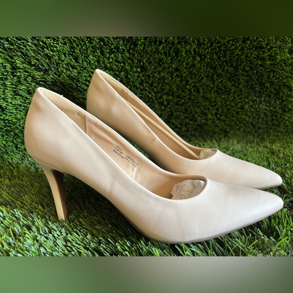 ❤️DREAMS PARIS Elegant zapatillas nude size #9.5 ❤️ - Picture 11 of 15